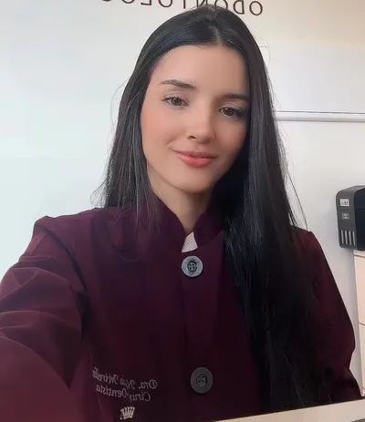 Foto de Dra. Nicoli Micaelle Araújo Gomes